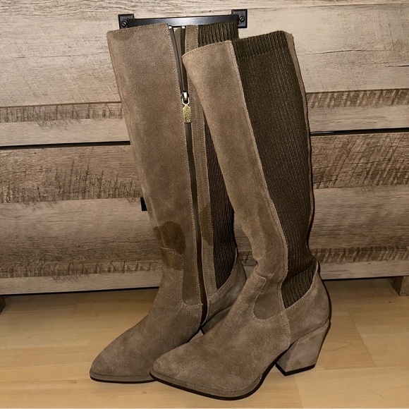 Blondo Brown Knee-High Women's Boots - Picture 1 of 4